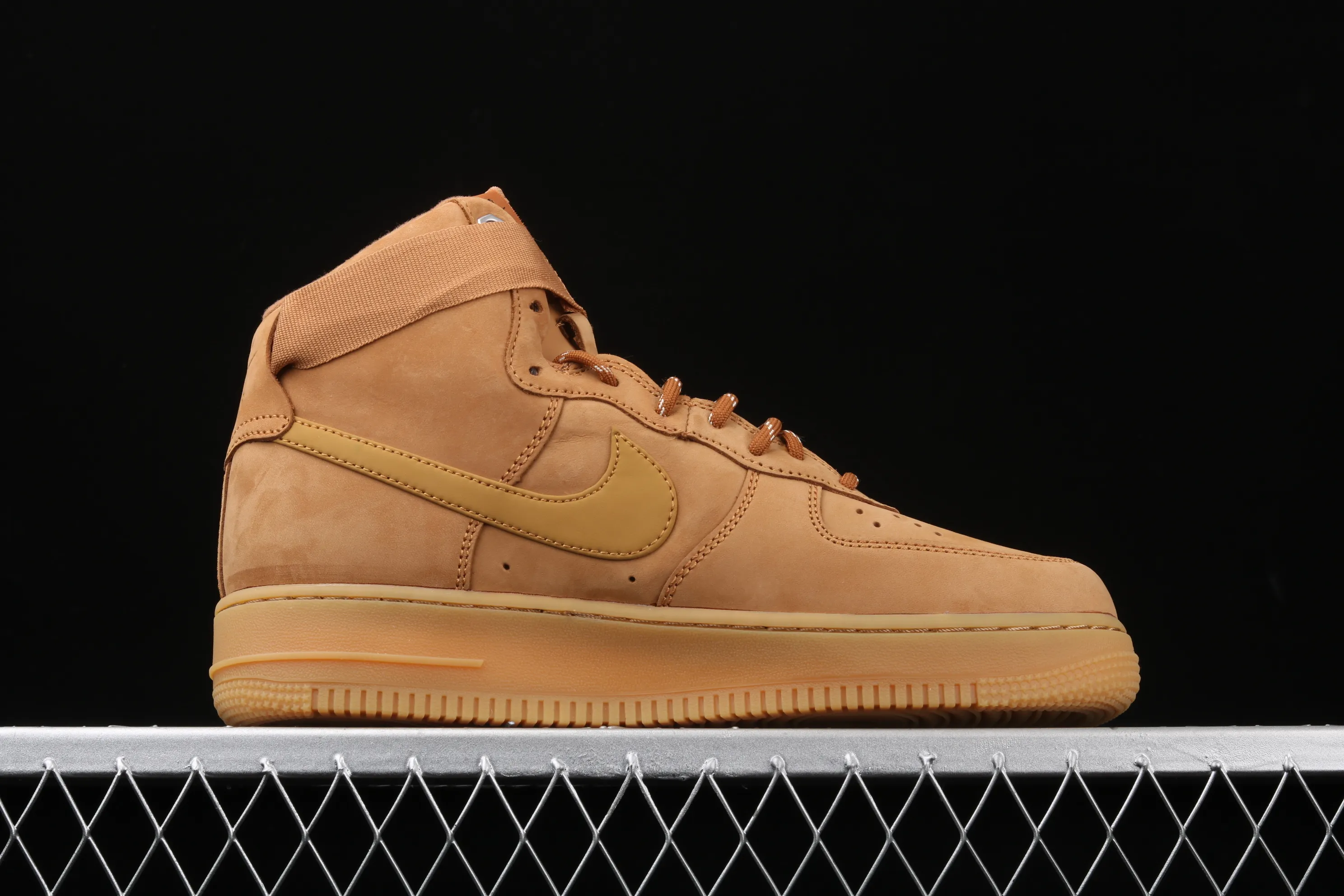 All categories Nk Air Force 1 Air Force series Nk Air Force 1 High Air Force high top Nk Air Force 1 High '07 2019 new version of wheat color Air Force One high top sneakers CJ9178-200